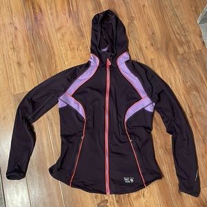 Mountain Hardware Superpower Hoodie Size Medium